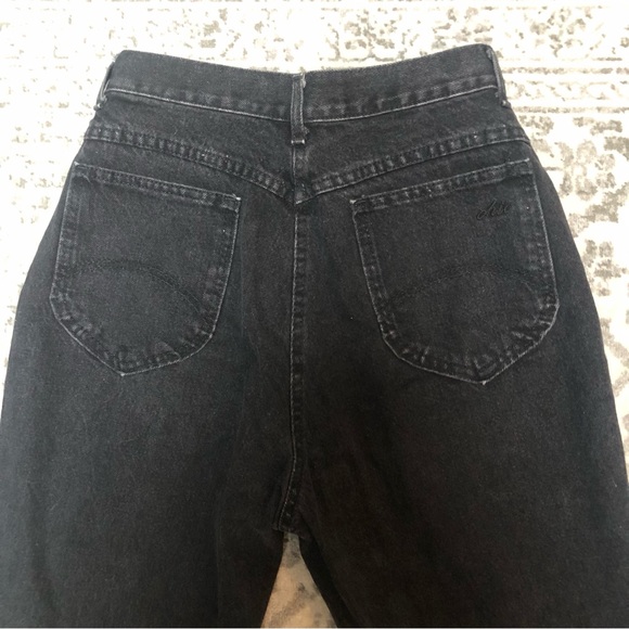 Vintage Chic high waisted tapered leg cotton “mom jeans” 🖤❤️ washed black - Picture 8 of 15